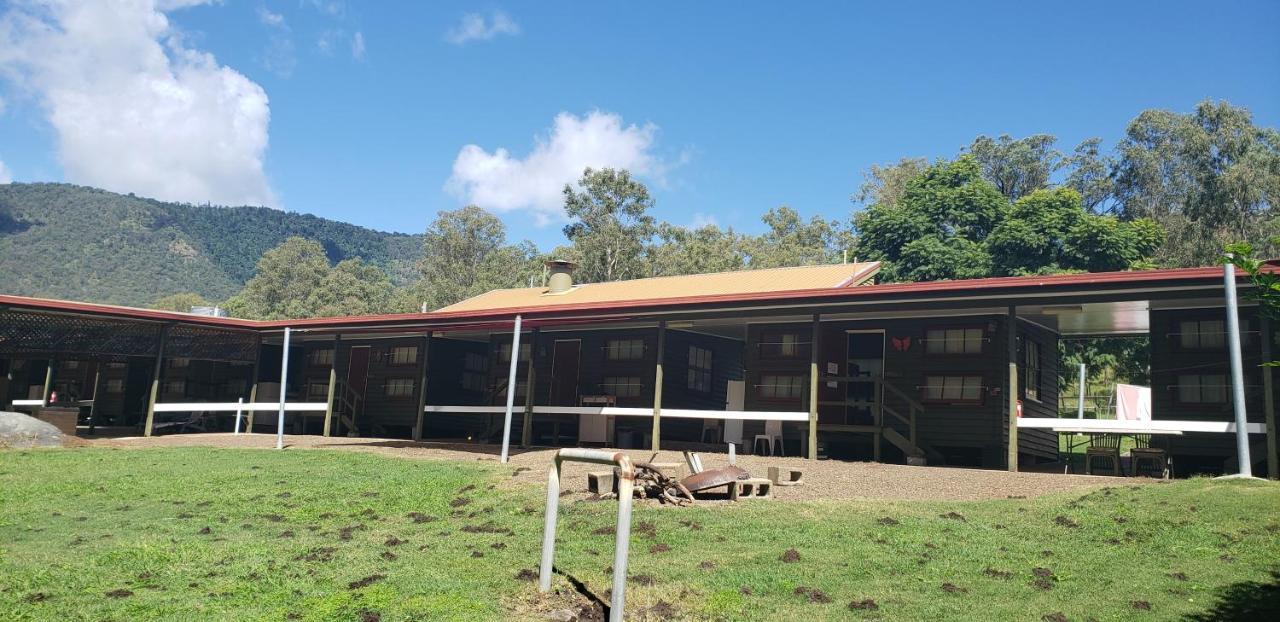 Christmas Creek Cafe & Cabins Lamington Экстерьер фото