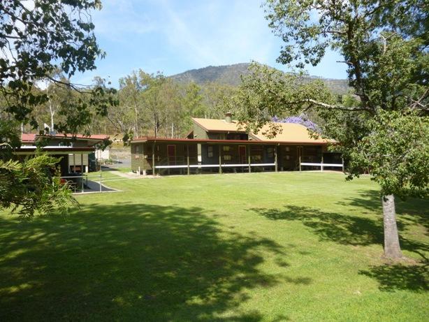 Christmas Creek Cafe & Cabins Lamington Экстерьер фото