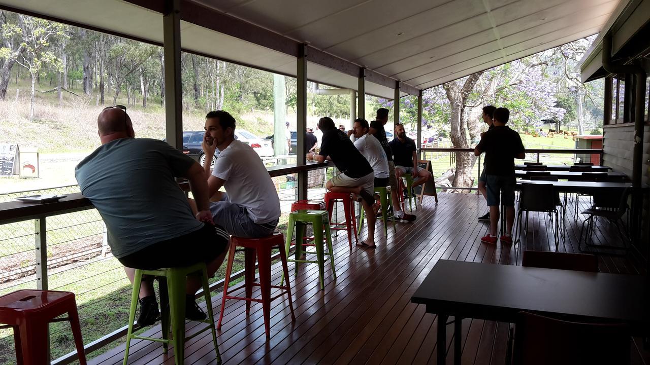 Christmas Creek Cafe & Cabins Lamington Экстерьер фото